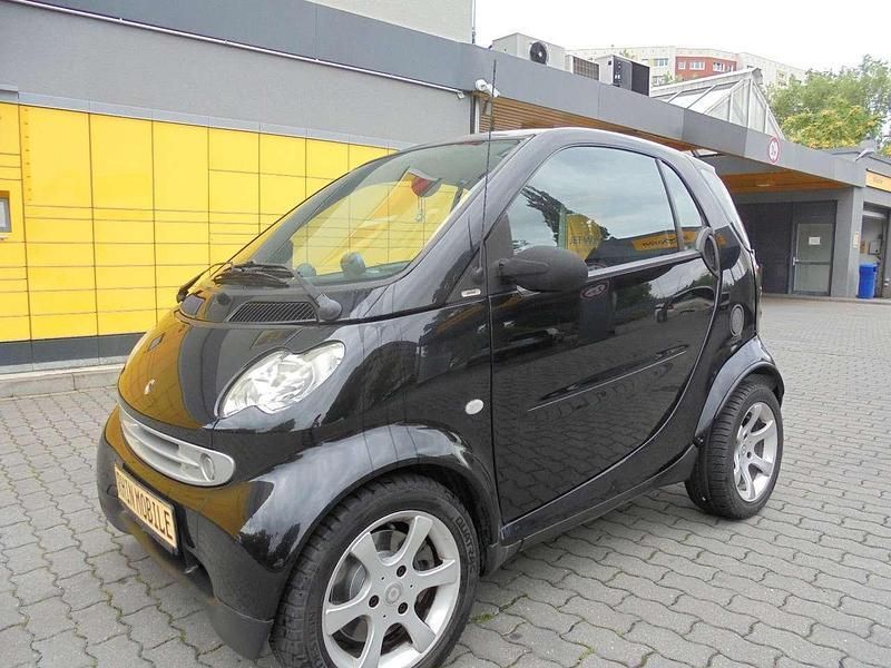 Schwarz Gebraucht 2005 Smart ForTwo Coupé Pulse Coupé | 1.950 € (Guter Preis) - Bild 1/4