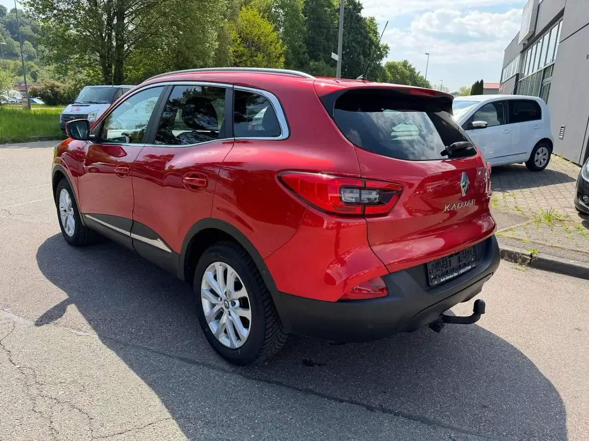Używany Renault Kadjar Experience 131 KM (96 kW) 2016 Czerwony SUV