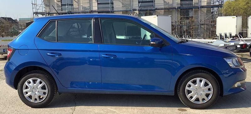 Gebraucht Skoda Fabia Ambition 95 PS (69 kW) 2018 Blau Limousine