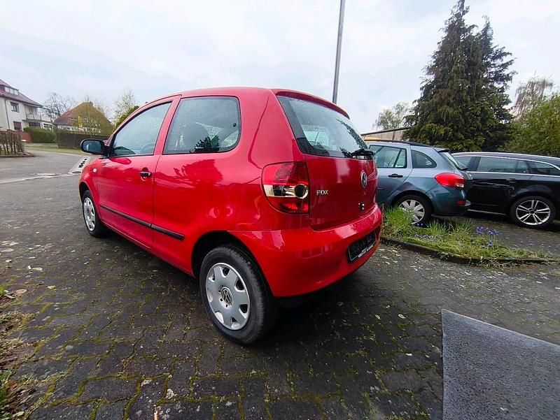 Second-hand VW Fox 55 CP (40 kW) 2005 Roșu Hatchback