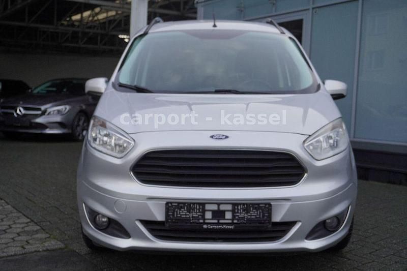 Gebraucht Ford Tourneo Courier Titanium 101 PS (74 kW) 2018 Silber Van / Kleinbus