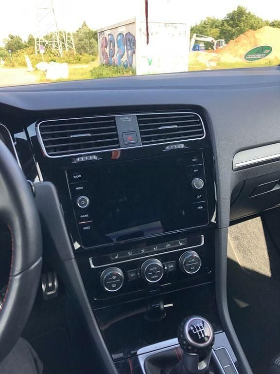 Gebraucht VW Golf VII GTI 230 PS (169 kW) 2018 Weiß Limousine