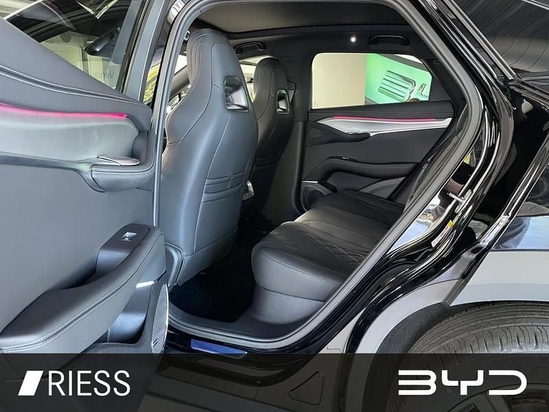 Neu BYD Sealion 7 Comfort 230 kW (313 PS) 2025 Obsidian black SUV