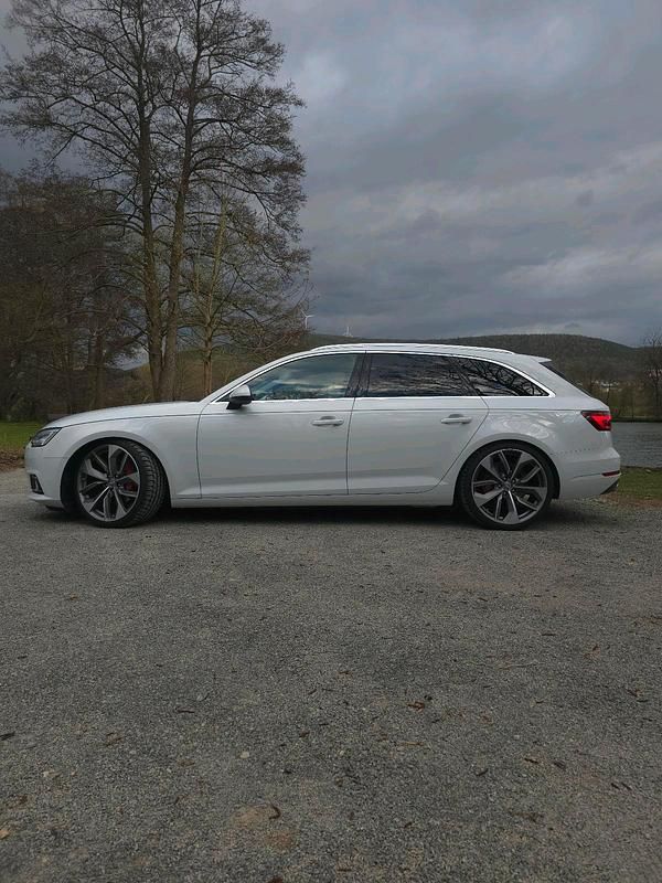 Gebraucht Audi A4 Ambiente 218 PS (160 kW) 2018 Weiß Kombi