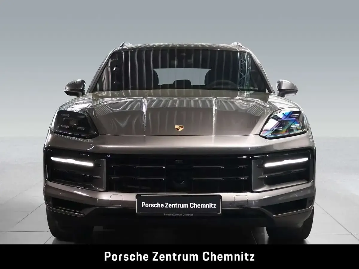 Używany Porsche Cayenne 470 KM (345 kW) 2024 Szary SUV