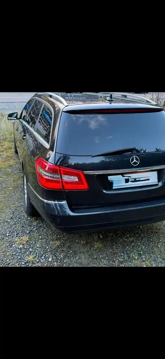 Gebraucht Mercedes E220 170 PS (125 kW) 2011 Schwarz Kombi