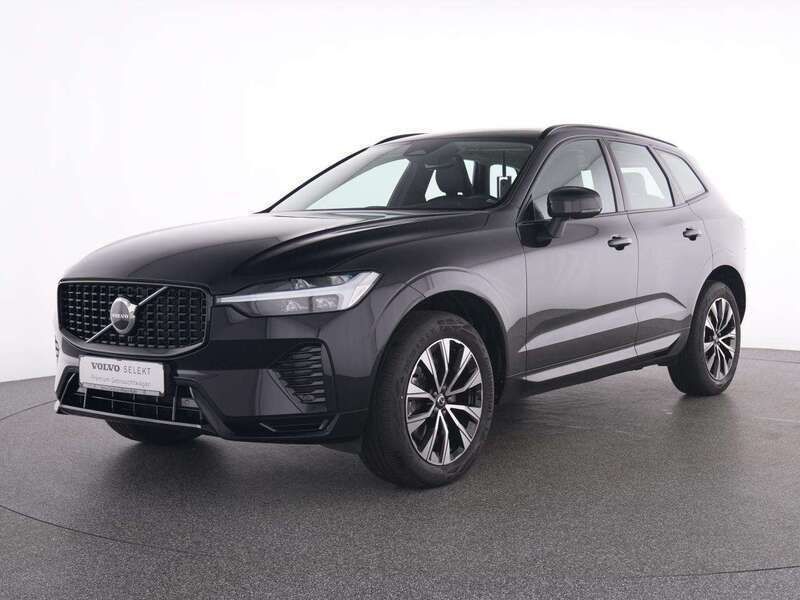 Gebraucht Volvo XC60 Plus 196 PS (144 kW) 2023 Schwarz onyx black / metallic SUV