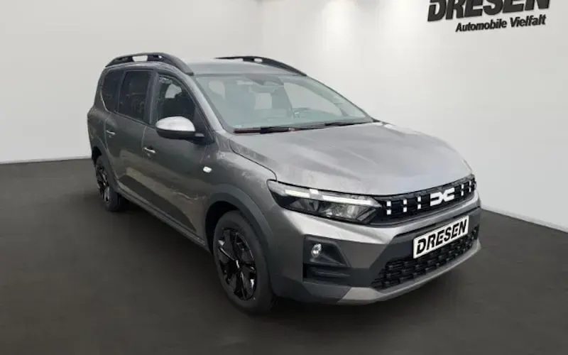 Neu Dacia Jogger Expression 110 PS (80 kW) 2026 Grau Van / Kleinbus