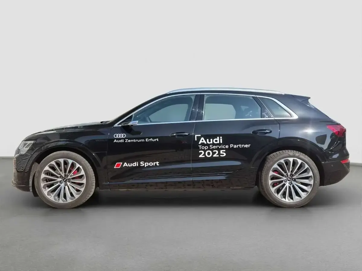 Gebraucht Audi Q8 e-tron S-Line 300 kW (408 PS) 2023 Schwarz SUV