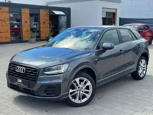 Używany Audi Q2 S-Line 150 KM (110 kW) 2017 Szary SUV