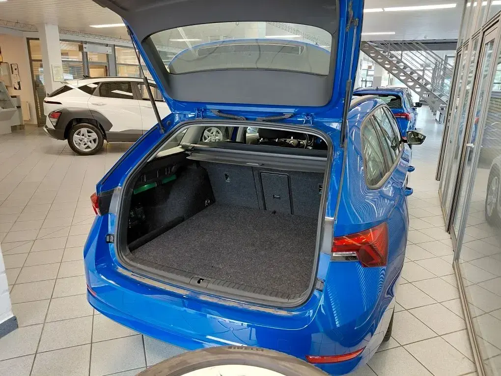 Gebraucht Skoda Octavia Ambition 204 PS (150 kW) 2022 Energyblau Kombi