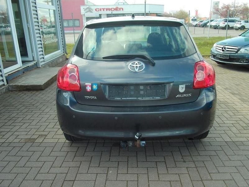 Gebraucht Toyota Auris Sol 97 PS (71 kW) 2009 Grau Kleinwagen