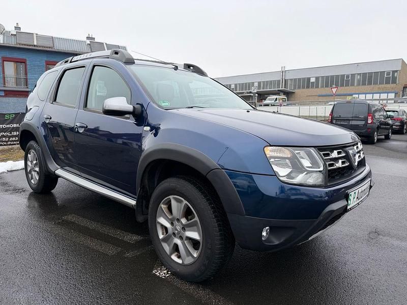 Gebraucht Dacia Duster Celebration 105 PS (77 kW) 2016 Blau SUV