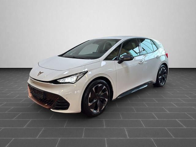 Eisweiß (metallic) Gebraucht 2023 Cupra Born e-Boost Kleinwagen | 29.800 € (Fairer Preis) - Bild 1/4