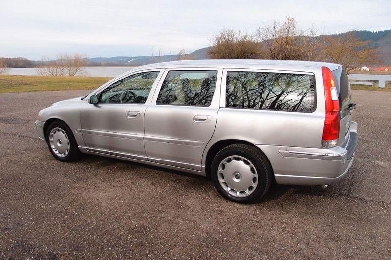 Gebraucht Volvo V70 209 PS (153 kW) 2004 Silber Kombi
