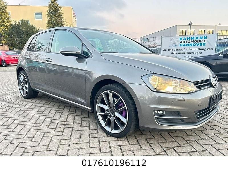 Grau Gebraucht 2013 VW Golf VII Comfortline Limousine | 7.999 € (Fairer Preis) - Bild 1/4
