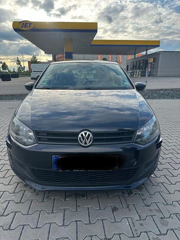 Schwarz Gebraucht 2011 VW Polo Trendline Kleinwagen | 2.299 € (Teuer) - Bild 1/4
