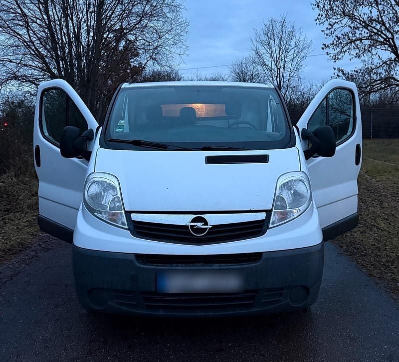 Weiß Gebraucht 2012 Opel Vivaro Van / Kleinbus | 7.100 € - Bild 1/4