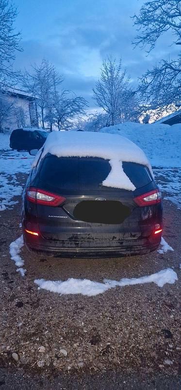 Gebraucht Ford Mondeo Titanium 150 PS (110 kW) 2016 Schwarz Kombi