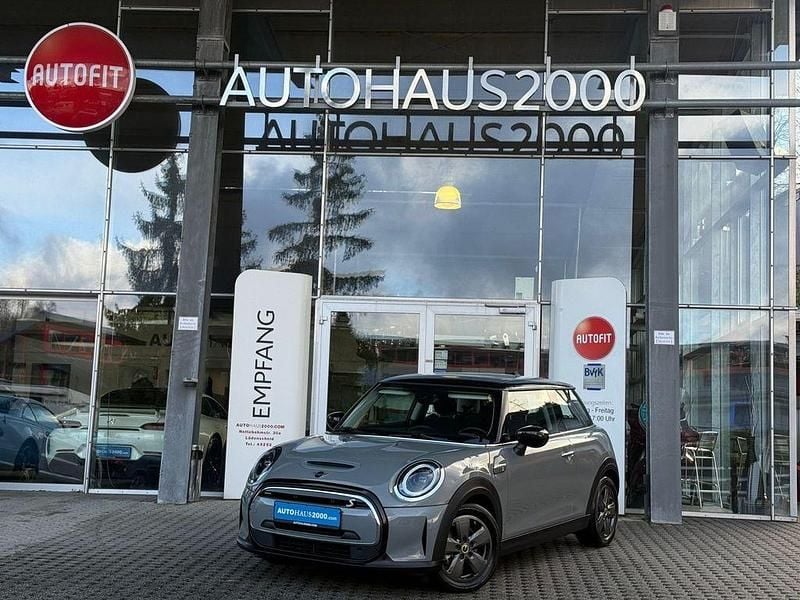 Grau Gebraucht 2021 Mini Cooper SE Essential Kleinwagen | 15.850 € (Guter Preis) - Bild 1/4