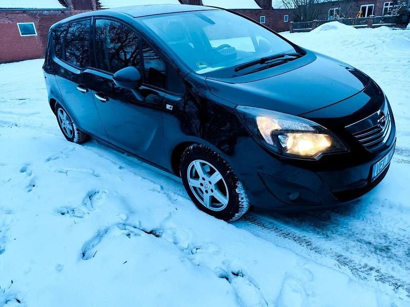 Gebraucht Opel Meriva 120 PS (88 kW) 2011 Schwarz Van / Kleinbus