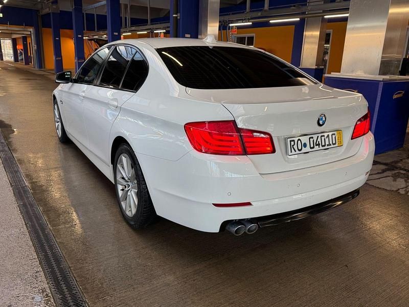 Gebraucht BMW 520 Performance 184 PS (135 kW) 2013 Weiß Limousine