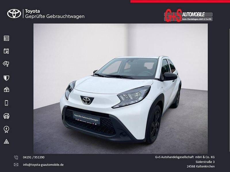 Weiß Gebraucht 2022 Toyota Aygo Kleinwagen | 12.990 € (Fairer Preis) - Bild 1/4