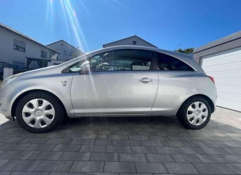 Gebraucht Opel Corsa Selection 87 PS (63 kW) 2010 Silber Kleinwagen