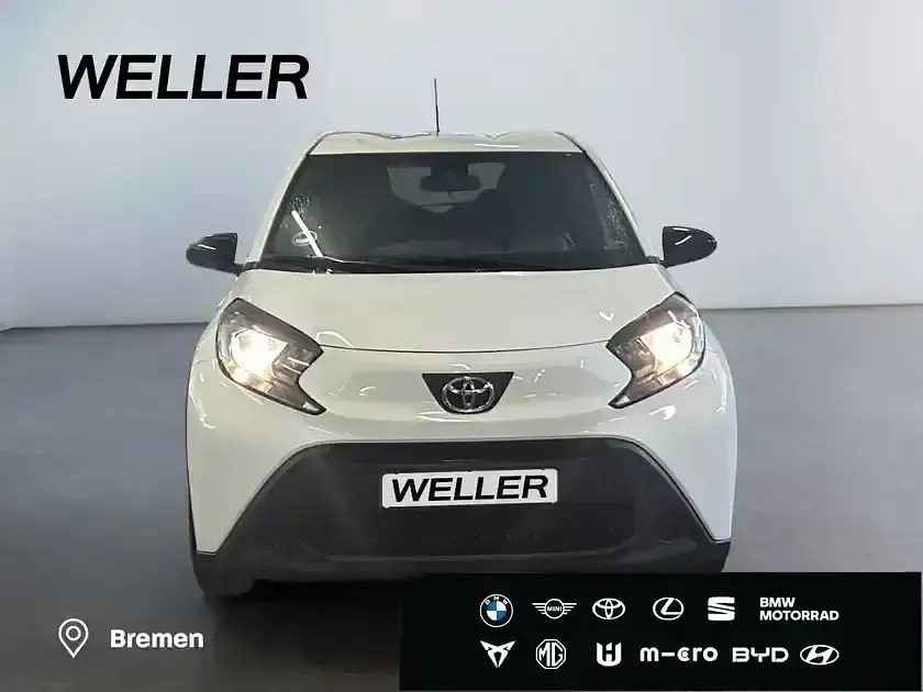 Gebraucht Toyota Aygo Play 72 PS (52 kW) 2025 Schneeweiß Kleinwagen