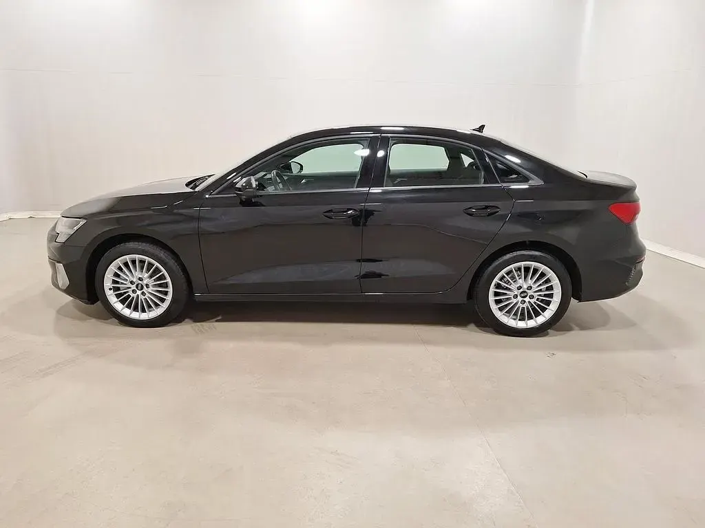 Używany Audi A3 Advanced 110 KM (80 kW) 2021 Czarny Sedan/Limuzyna