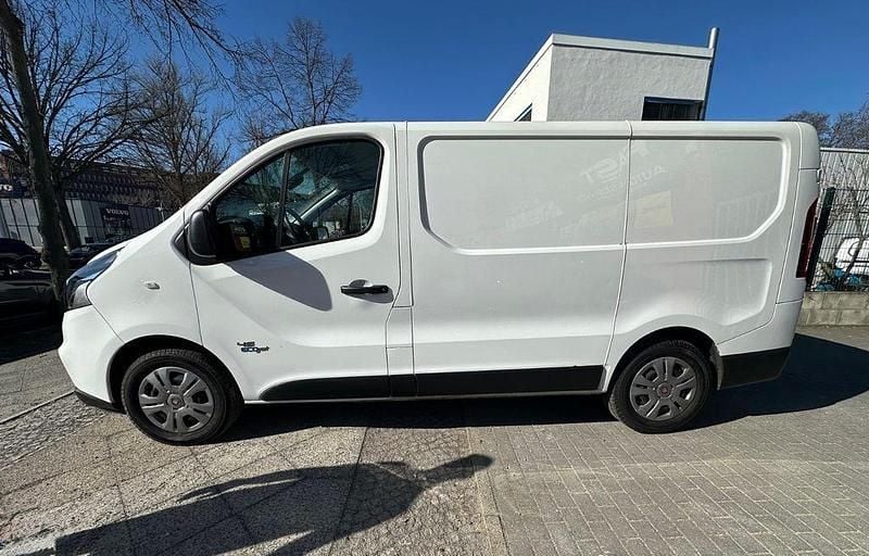 Gebraucht Renault Trafic 145 PS (106 kW) 2022 Weiß Van / Kleinbus