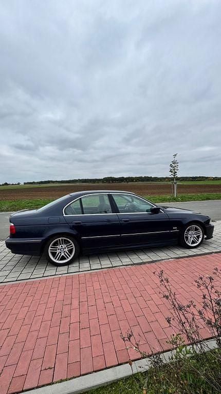 Blau Gebraucht 2000 BMW 520 M Sport Limousine | 3.199 € (Guter Preis) - Bild 1/4