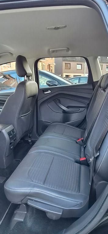 Gebraucht Ford Kuga Titanium 150 PS (110 kW) 2019 Schwarz SUV