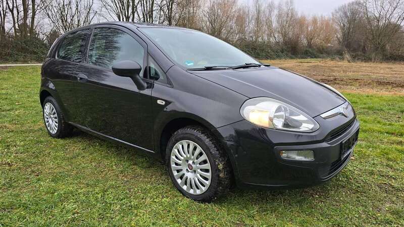 Carbon schwarz Gebraucht 2010 Fiat Punto Active Kleinwagen | 2.500 € (Fairer Preis) - Bild 1/4