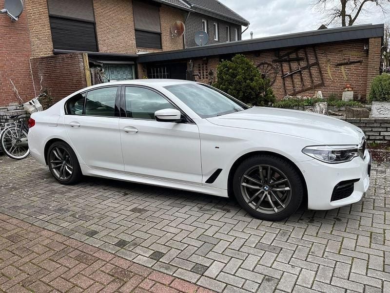 Gebraucht BMW 520 Performance 190 PS (139 kW) 2019 Weiß Limousine