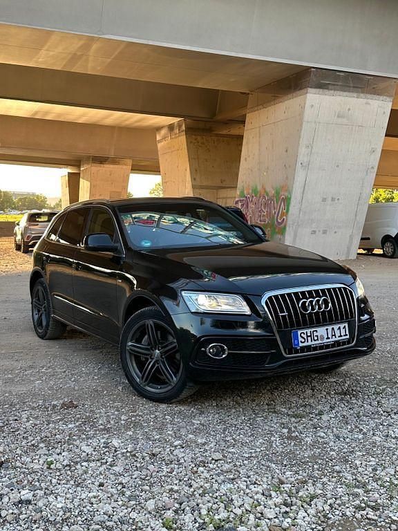 Schwarz Gebraucht 2012 Audi Q5 Comfort SUV | 13.900 € (Guter Preis) - Bild 1/4