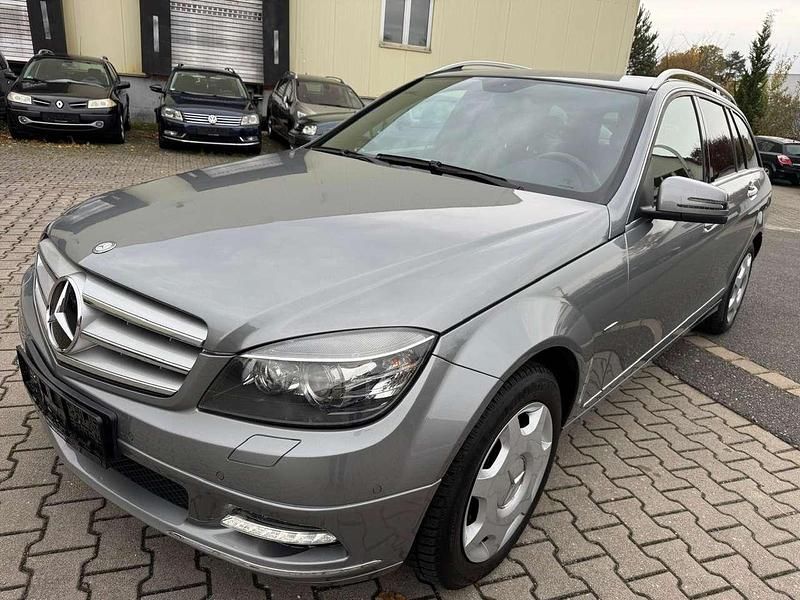 Gebraucht Mercedes C180 156 PS (114 kW) 2010 Palladiumsilber Kombi