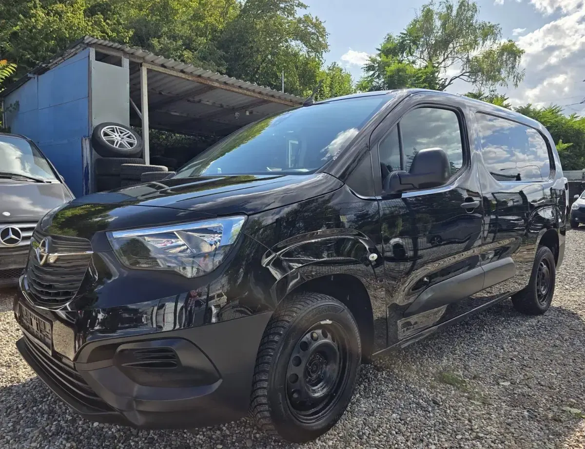 Gebraucht Opel Combo Selection 102 PS (75 kW) 2020 Schwarz Van / Kleinbus