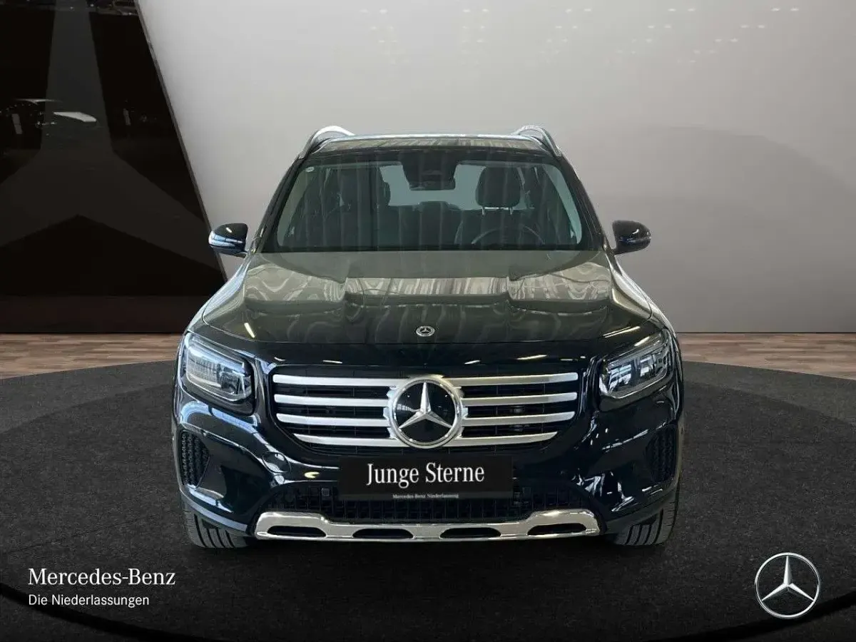 Gebraucht Mercedes GLB220 Progressive 190 PS (139 kW) 2025 Schwarz SUV