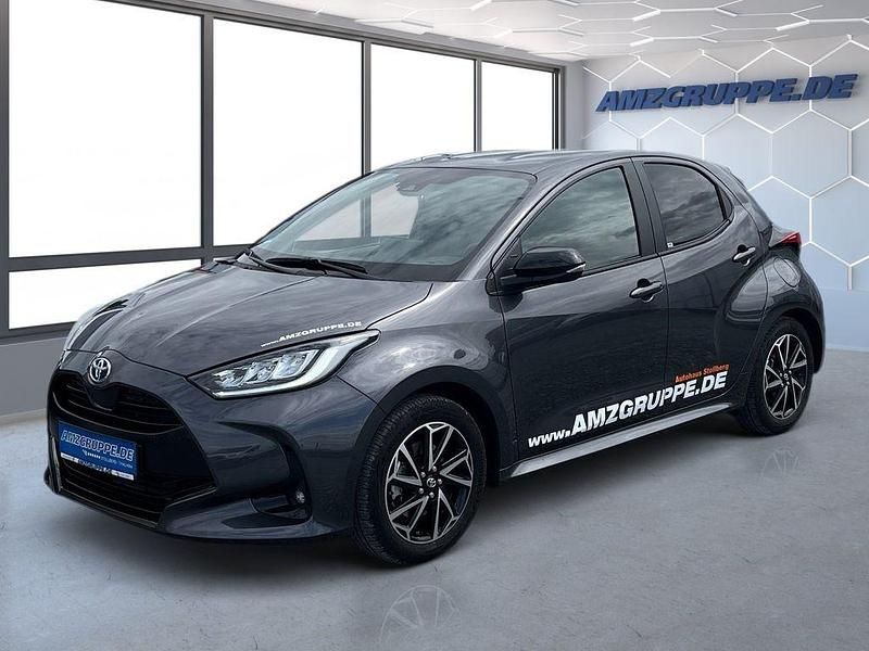 Marlingrau Gebraucht 2024 Toyota Yaris Hybrid Kleinwagen | 22.990 € (Fairer Preis) - Bild 1/4