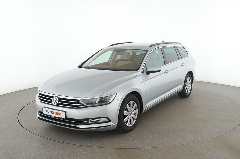 Grau Gebraucht 2016 VW Passat Comfortline Kombi | 15.930 € (Fairer Preis) - Bild 1/3