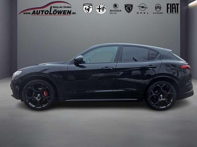 Gebraucht Alfa Romeo Stelvio Veloce 209 PS (153 kW) 2022 Schwarz SUV