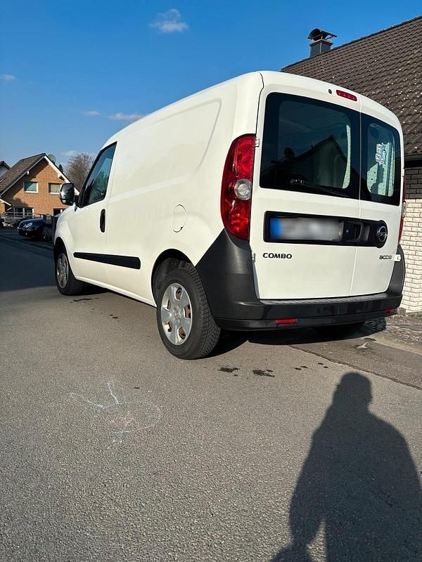 Gebraucht Opel Combo 90 PS (66 kW) 2015 Weiß Van / Kleinbus