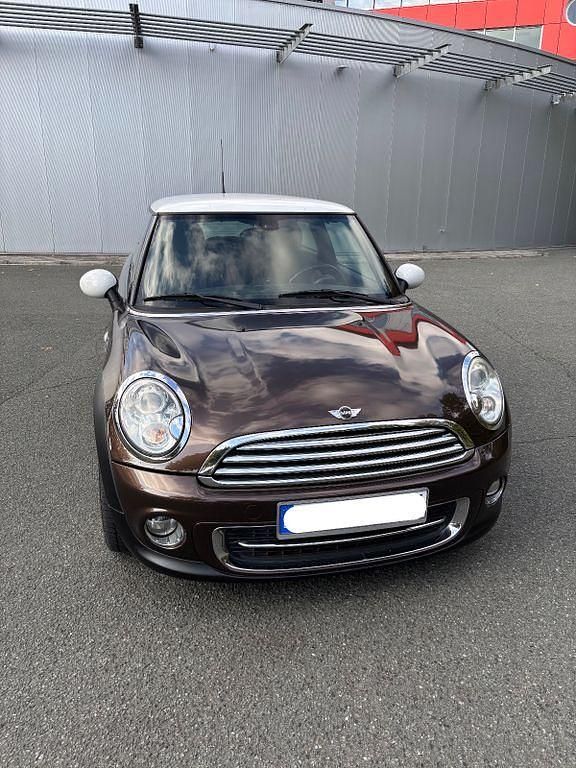 Braun Gebraucht 2011 Mini Cooper Kleinwagen | 6.399 € (Fairer Preis) - Bild 1/4