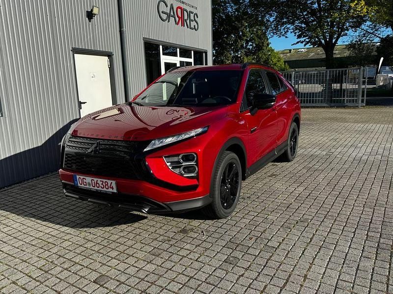 Rot Gebraucht 2024 Mitsubishi Eclipse Cross Plus SUV | 28.500 € (Fairer Preis) - Bild 1/4