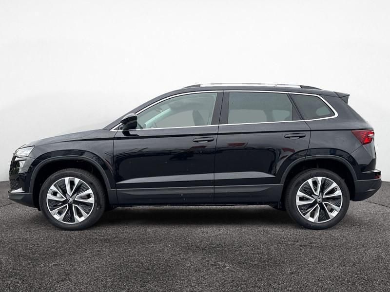 Schwarz Neu 2025 Skoda Karoq Selection SUV | 36.250 € (Fairer Preis) - Bild 1/4