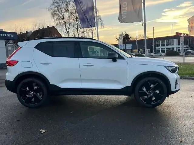 Gebraucht Volvo XC40 Plus 163 PS (119 kW) 2025 Weiß SUV