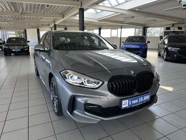 Grau Gebraucht 2023 BMW 118 M Sport Kleinwagen | 26.900 € (Fairer Preis) - Bild 1/4