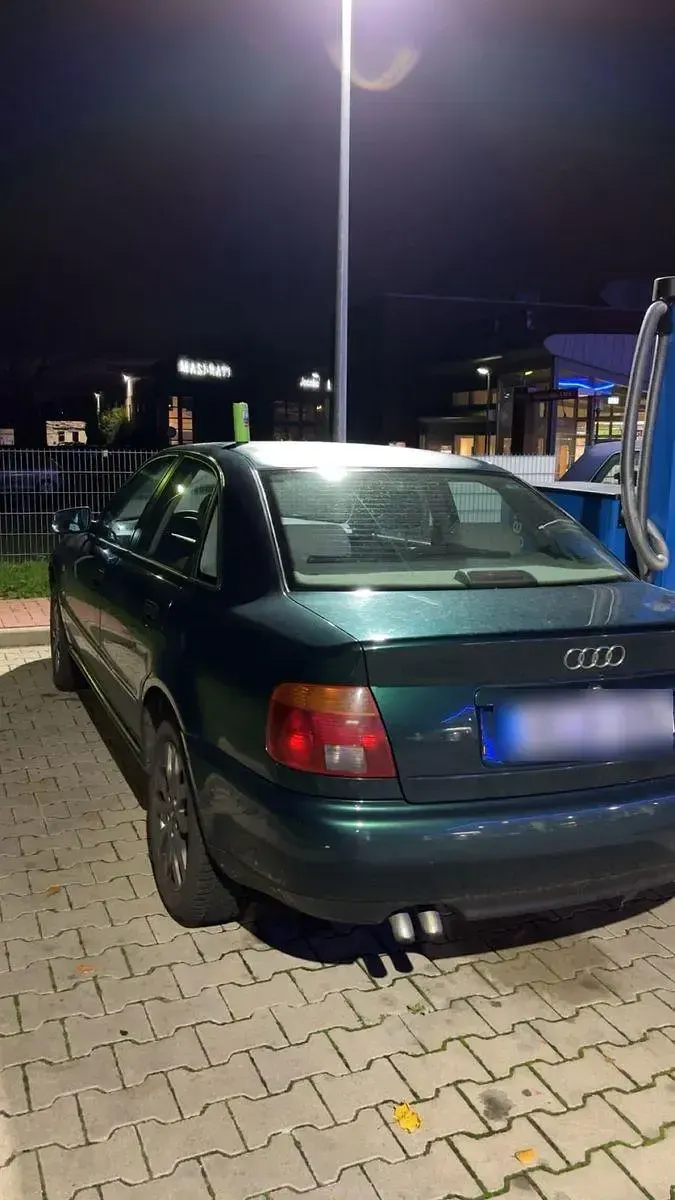 Occasion Audi A4 110 ch (80 kW) 1996 Vert Berline