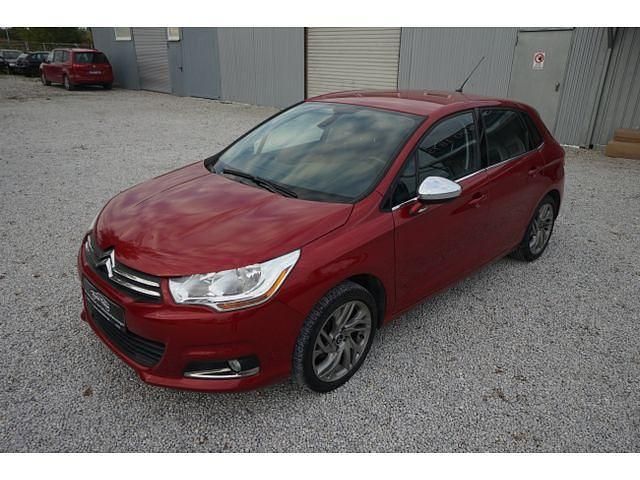 Gebraucht Citroën C4 120 PS (88 kW) 2013 Rot Limousine